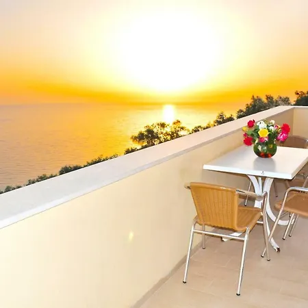 Lägenhet With Pool Maria On Agios Gordios *