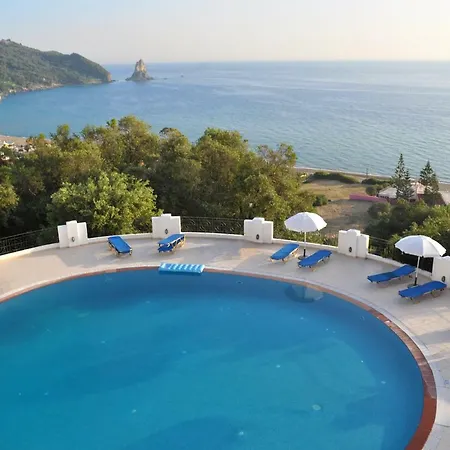 With Pool Maria On Agios Gordios アパート *