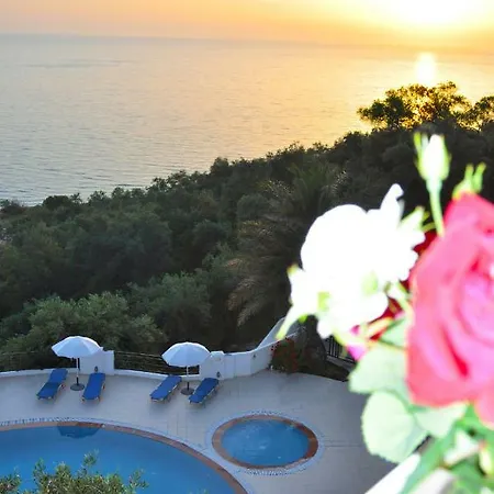 With Pool Maria On Agios Gordios Daire Agios Gordios (Corfu)