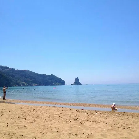 With Pool Maria On Agios Gordios アパート