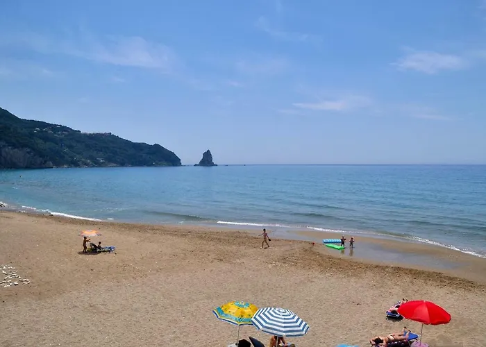 With Pool Maria On Agios Gordios شقة